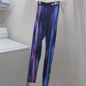 Nike Pro Legging Multi-color size Small
